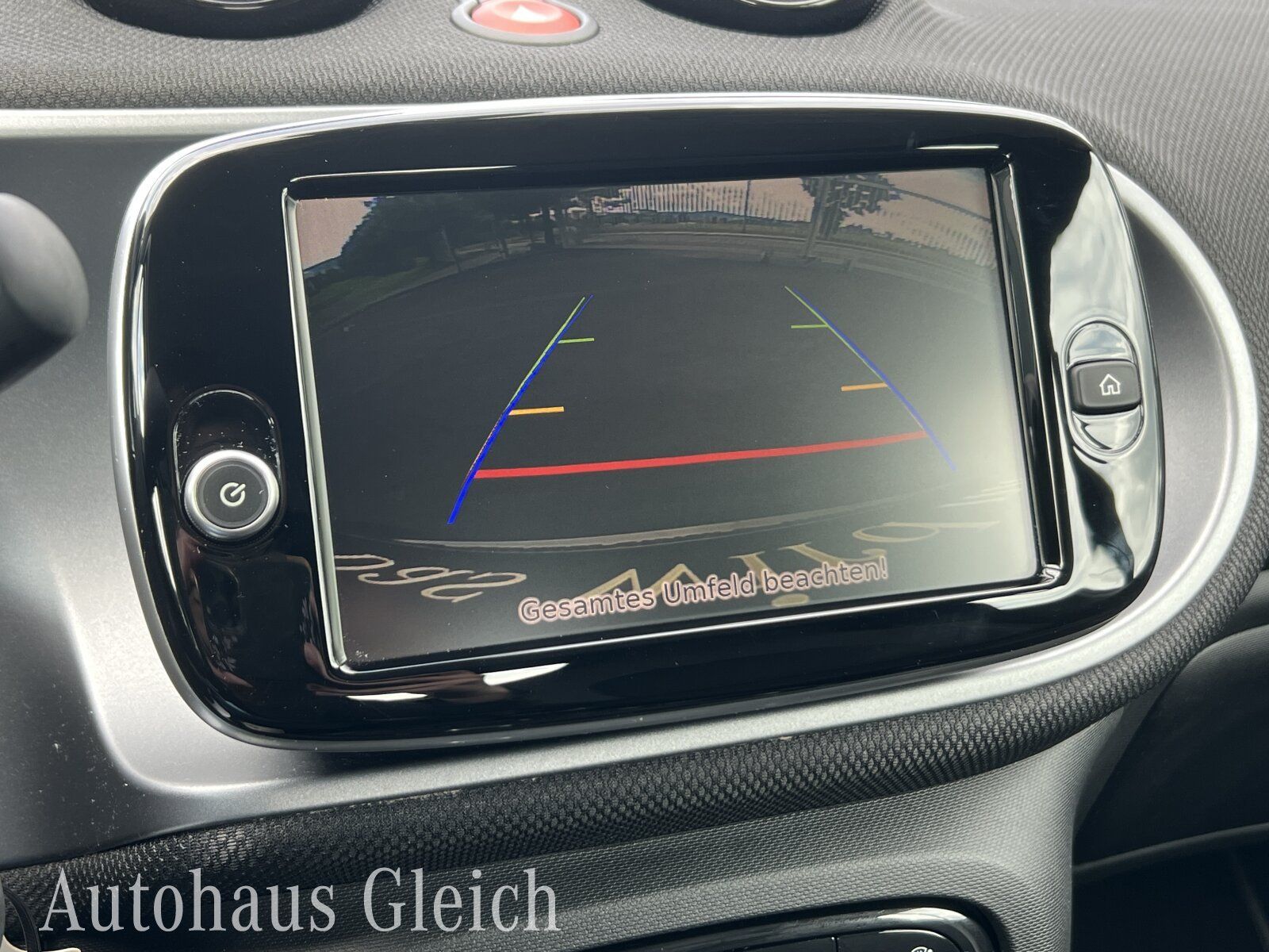 Fahrzeugabbildung Smart smart EQ fortwo cabrio Klima/LED/JBL Soundsystem