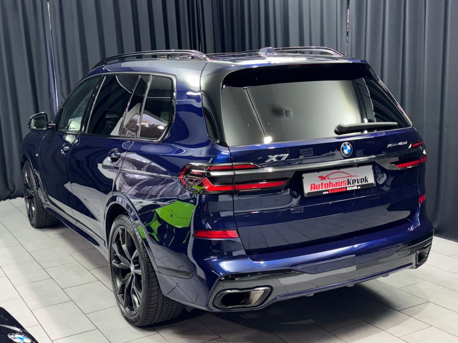 Fahrzeugabbildung BMW X7 xDrive 40 d M SPORT PRO|SKY-LOUNGE|MASSAGE|