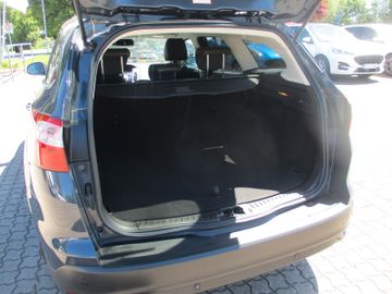 Ford Focus Turnier Titanium NAVI + Winterp+ PDC+ Kam.