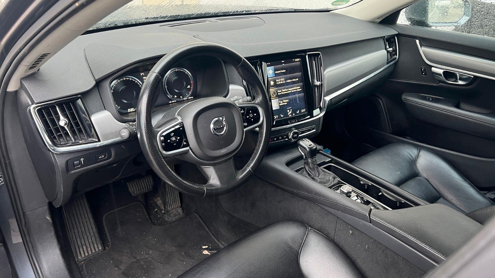 Fahrzeugabbildung Volvo V90 D5 Kombi Mom AWD*EPH*RFK*AUT