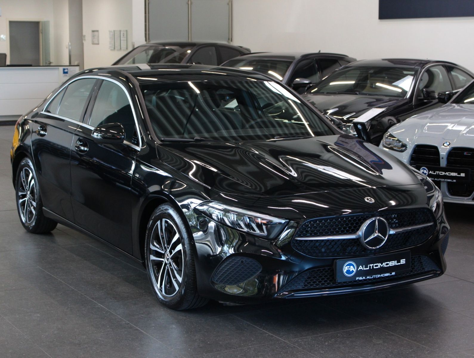 Fahrzeugabbildung Mercedes-Benz A 200 d Progressive Limousine 1. Hand*Kamera*LED