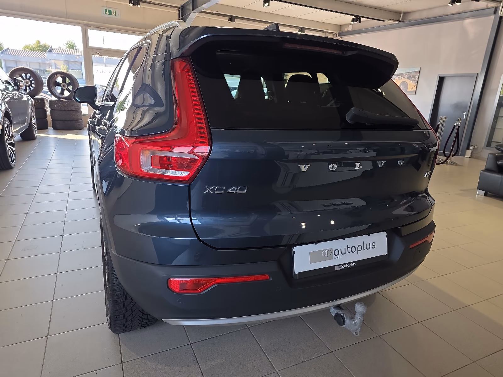 Volvo XC40 T3 Momentum Pro ACC BLIS AHK Kamera LED SHZ
