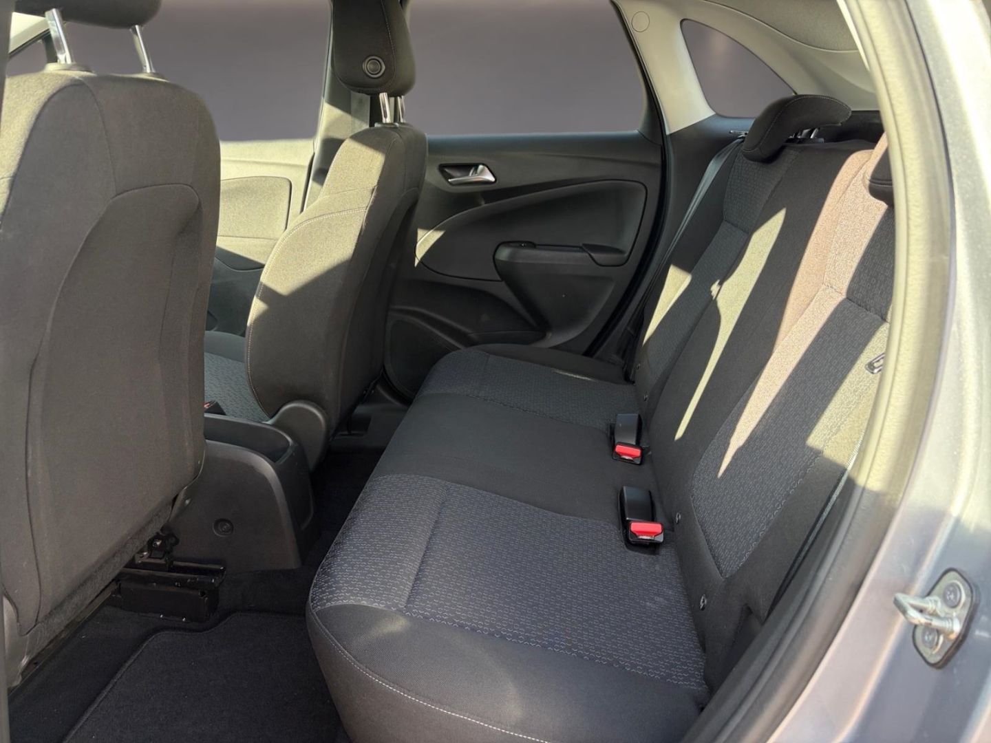 Fahrzeugabbildung Opel Crossland Edition SHZ LenkradHZG Spurhalteass.,