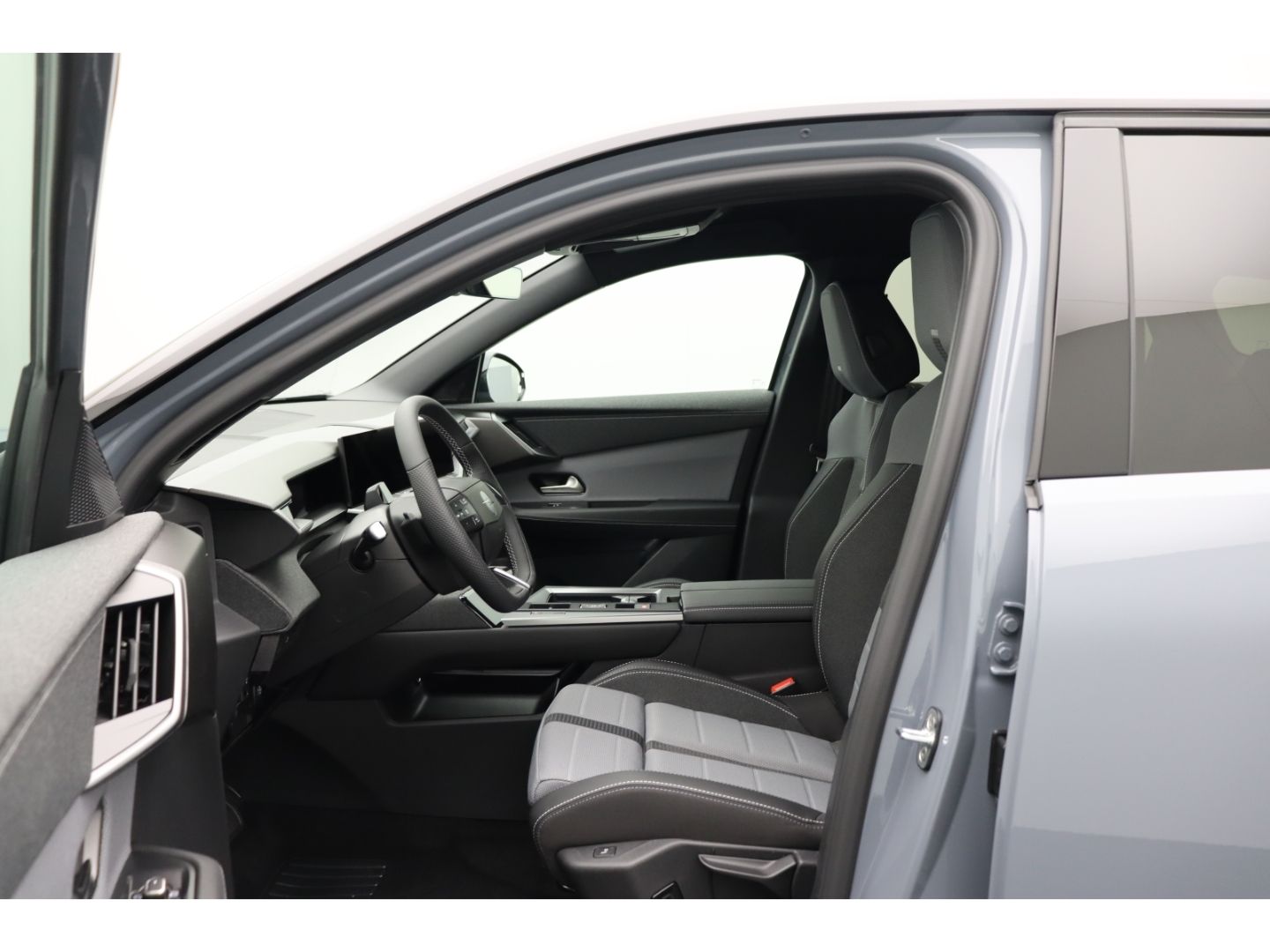 Fahrzeugabbildung Opel Grandland Electric 157 kW GS Tech Paket,Allwette