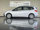 BMW 220 d Gran Tourer Advantage Steptronic - silberne BMW 220 Gran Tourer
