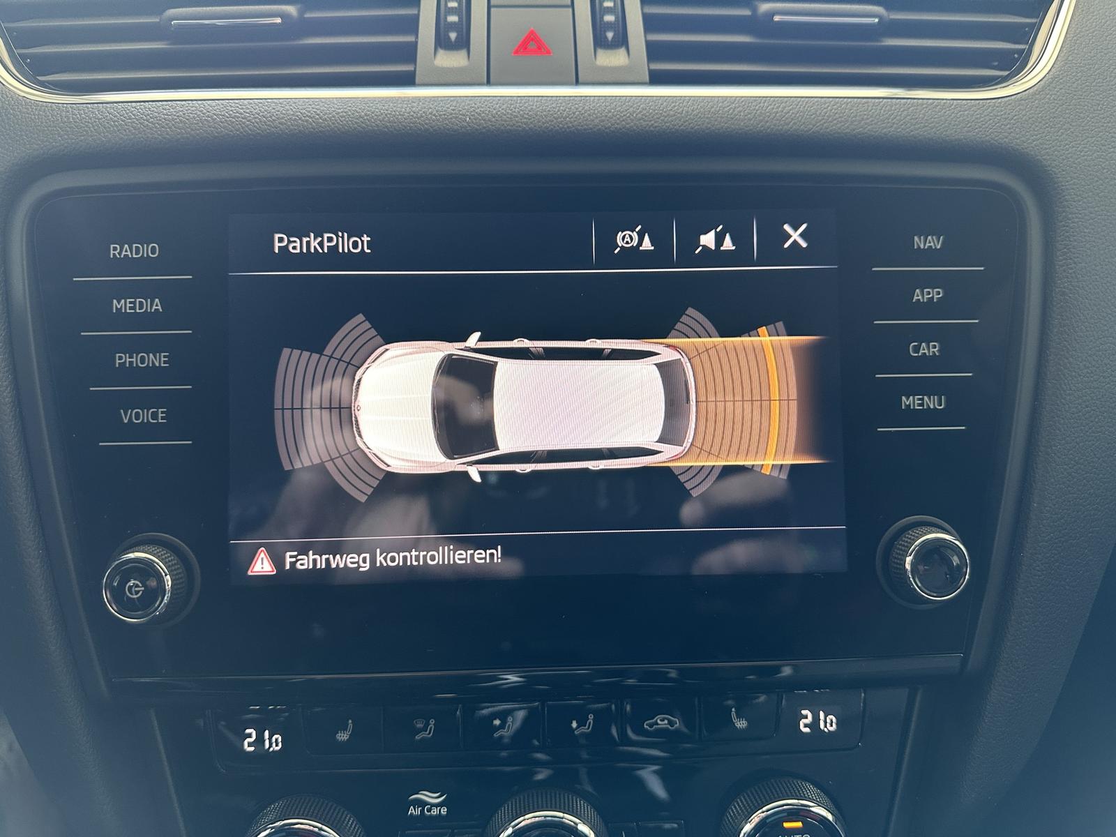 Skoda Octavia RS Navi LED ACC PDC SHZ AHK
