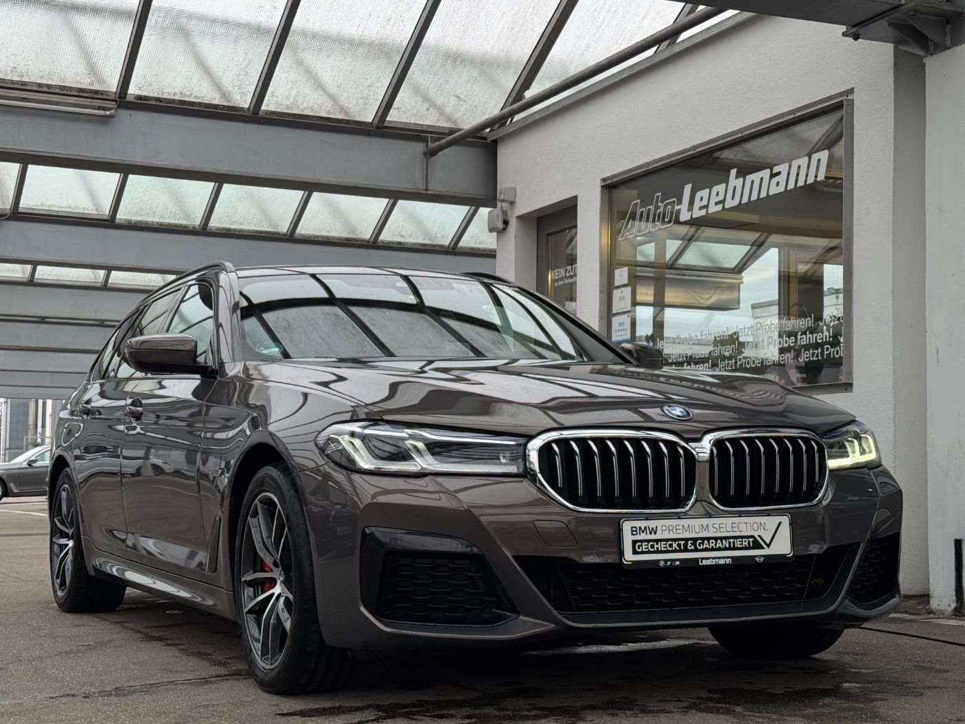 Fahrzeugabbildung BMW 530e xDrive Touring M-Sport 2 JAHRE GARANTIE