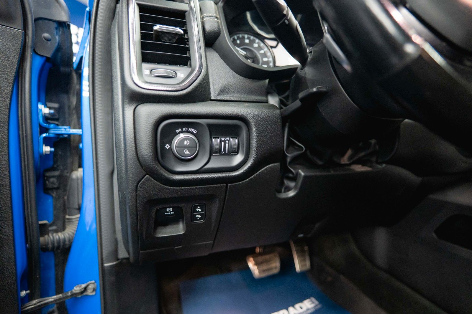 Fahrzeugabbildung Dodge RAM 5.7 V8 HEMI 4x4 NIGHT GT SPORT Night-Paket