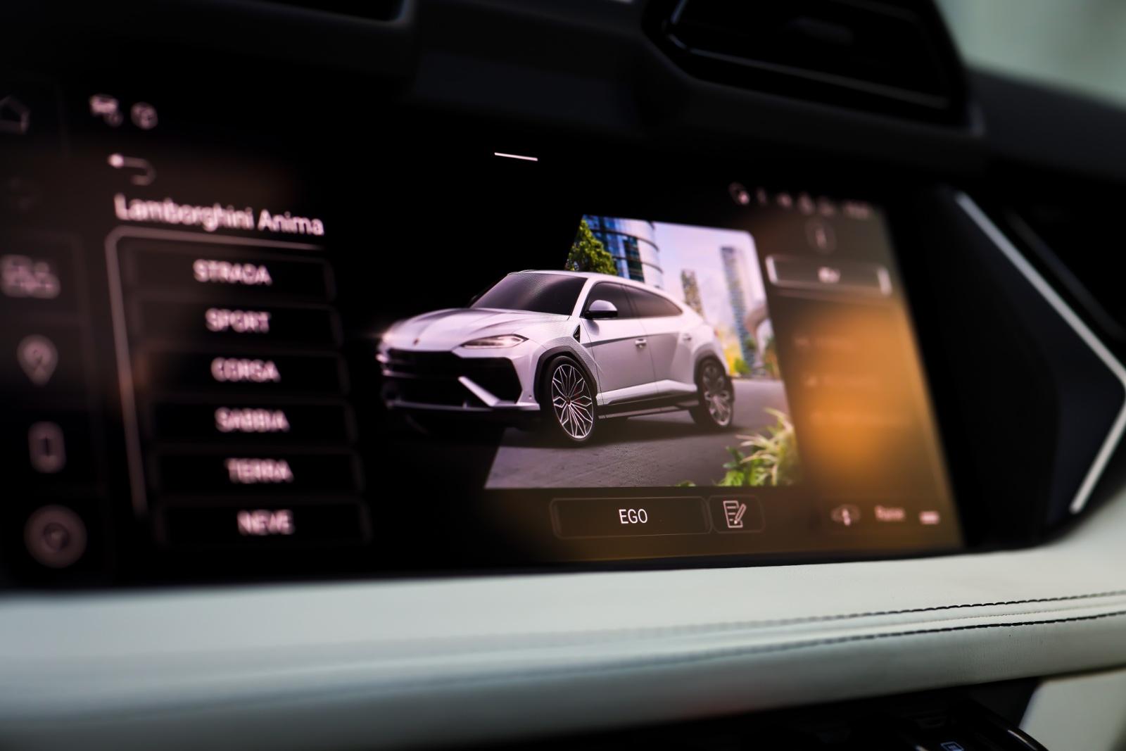 Lamborghini Urus 4.0 V8 SE | Panorama | Carbon | ANIMA