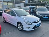 Hyundai i30 FIFA WM Edition Navi MirrorLink Klima - Hyundai i30 aus 2010 mit Diesel-Antrieb
