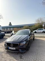 Mercedes-Benz E 300 Autom. - - Mercedes-Benz E 300: Coupe