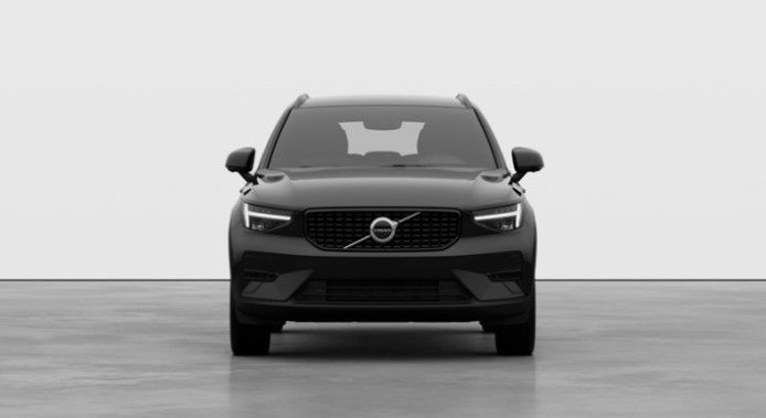 Volvo XC40 B4 Plus Dark 197 PS Autom. Getönte Scheiben