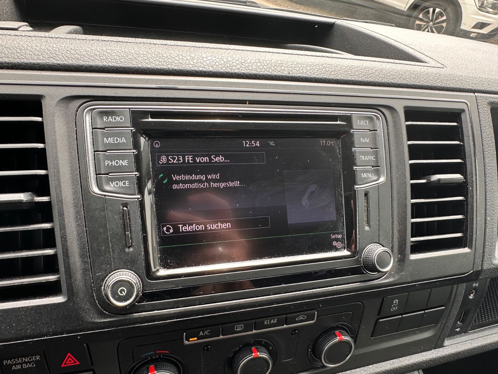 Fahrzeugabbildung Volkswagen T6 Multivan 2.0 TDI 4Motion DSG AHK/Navi/APP