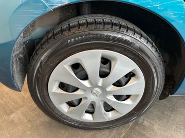 Toyota Yaris Hybrid Life *Navi*Klima*