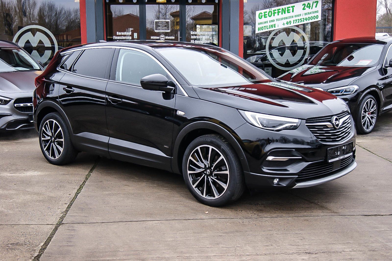 Fahrzeugabbildung Opel Grandland X 1.6T 4x4 Hybrid INNOVATION LED NAVI