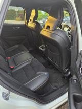 Volvo XC60 B5 R Design Geartronic R Design - Volvo XC60 Gebrauchtwagen in Stuttgart