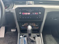 VW Passat Variant 1.5 TSI Business DSG LED Navi Ahk VW Passat Variant 1.5 TSI Business DSG LED Navi Ahk