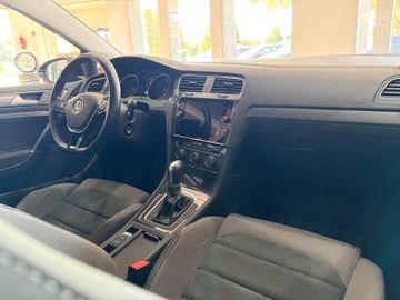 Volkswagen Golf - 12
