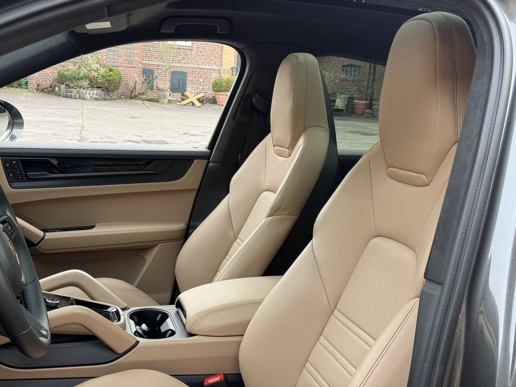 Image of Porsche Cayenne