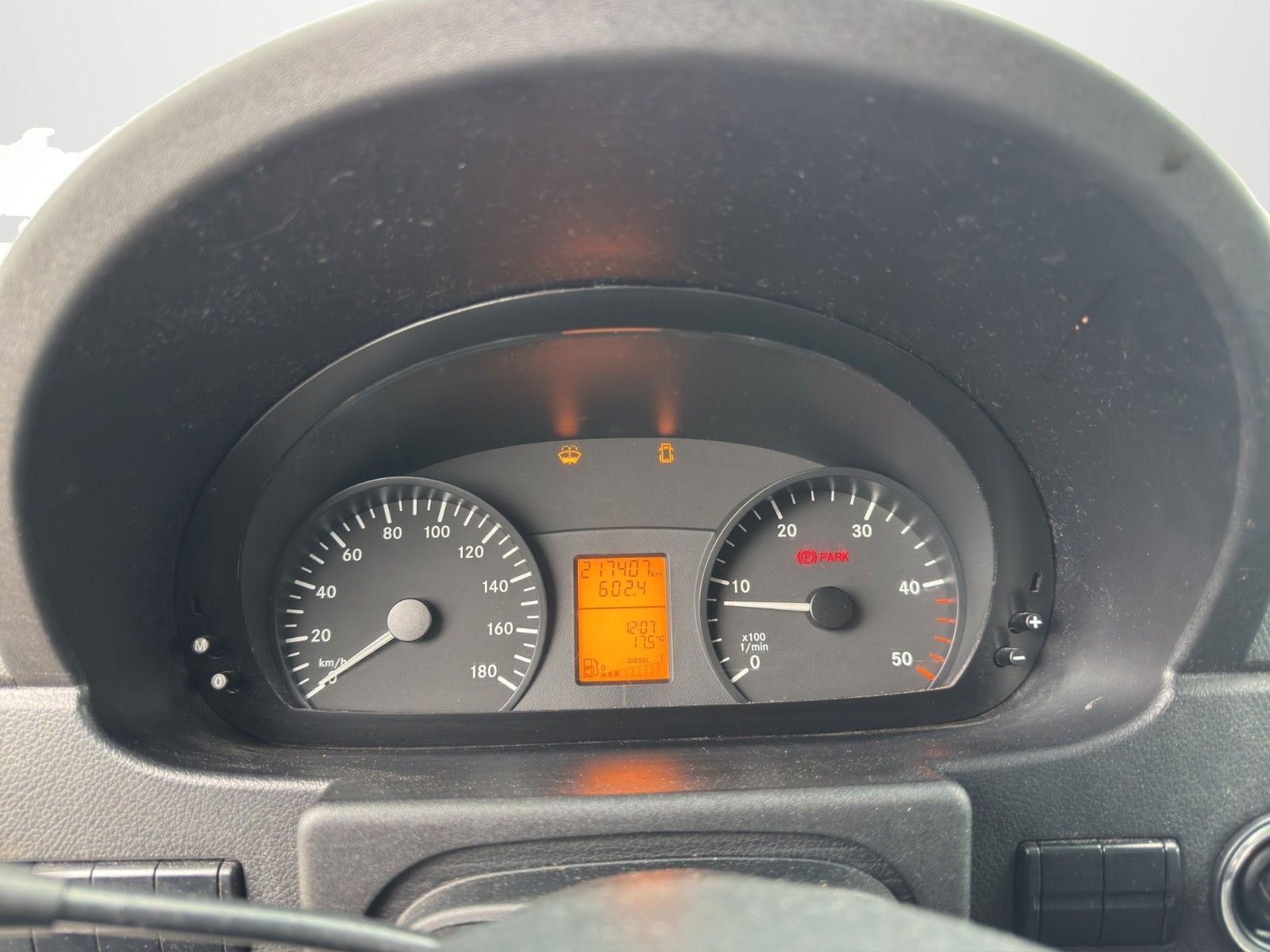 Fahrzeugabbildung Mercedes-Benz SPRINTER II KASTEN 216 CDI AHK