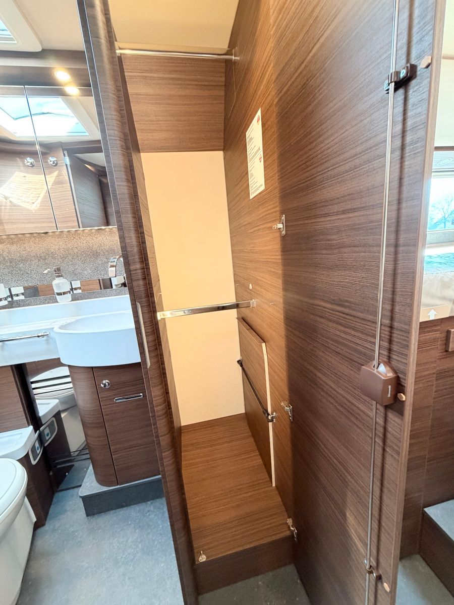 Fahrzeugabbildung Carthago chic c-line I 4.9 LE L Cortina Silverline
