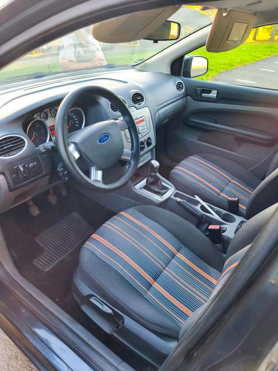 Ford Focus 2008 — photo 12