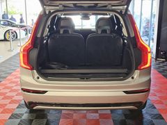 Fahrzeugabbildung Volvo XC 90 T8 Plus Dark Recharge Plug-In Hybrid AWD