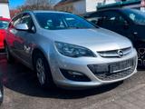 Opel Astra J Sports Tourer Style 1,4*NAVI*KAMERA*EU6* - Opel Astra mit Benzin-Antrieb: Kombi, 1.6
