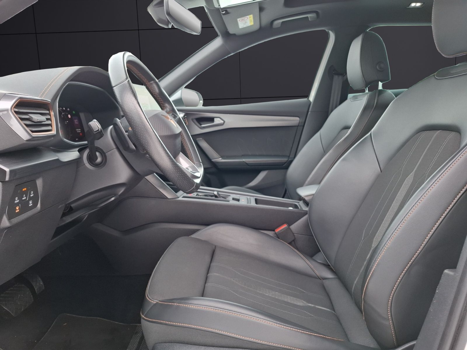 Fahrzeugabbildung CUPRA Formentor TSI DSG 4Drive LED Navi Pano AID ACC R