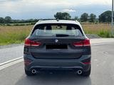 BMW X1 xDrive18d- Panorama /  HUD / Anhängerkupplung - BMW X1: Anhängerkupplung