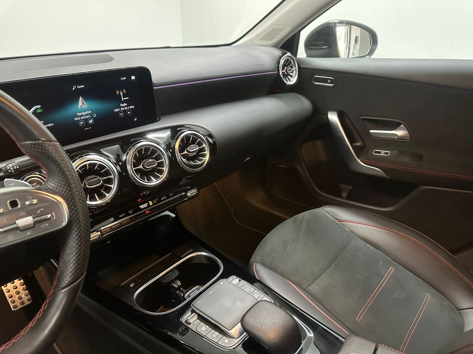 Fahrzeugabbildung Mercedes-Benz A 200 d 4MATIC DCT LImousine *AMG-LINE*KAMERA*