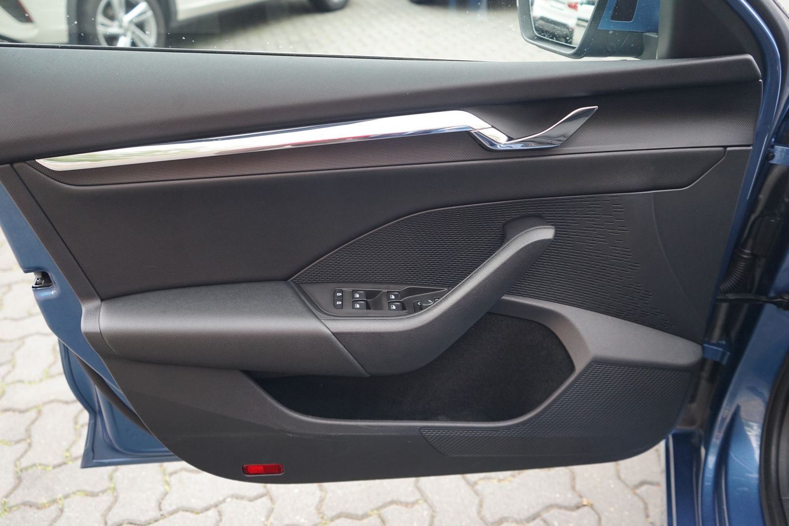 Skoda Octavia Combi 1.5 TSI First Edition LED Navi PDC foto 21