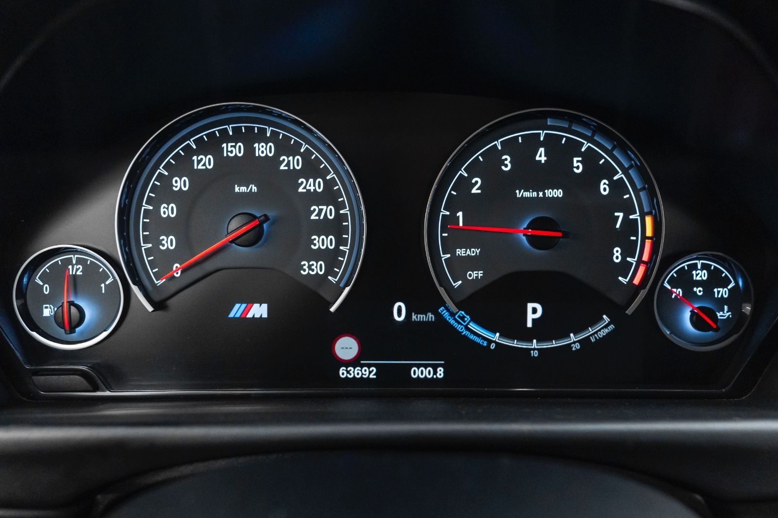 Fahrzeugabbildung BMW M4 CS Head UP LED NAV KAM PDC DKG