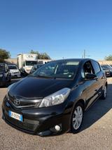 Toyota Yaris 1.4 D-4D 5 porte Lounge M-MT - Toyota Yaris: Halbautomatik