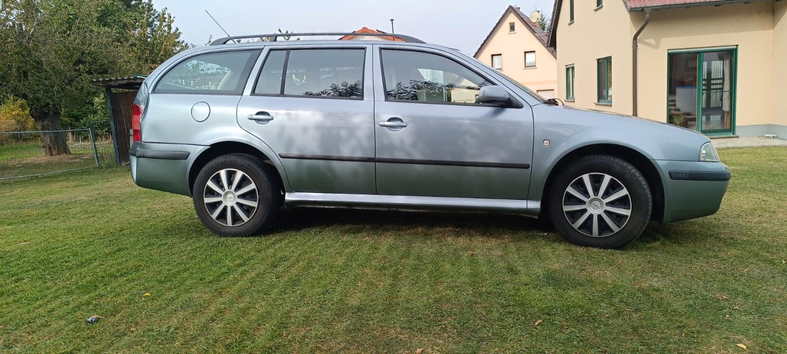 Skoda Octavia 2006 — салон