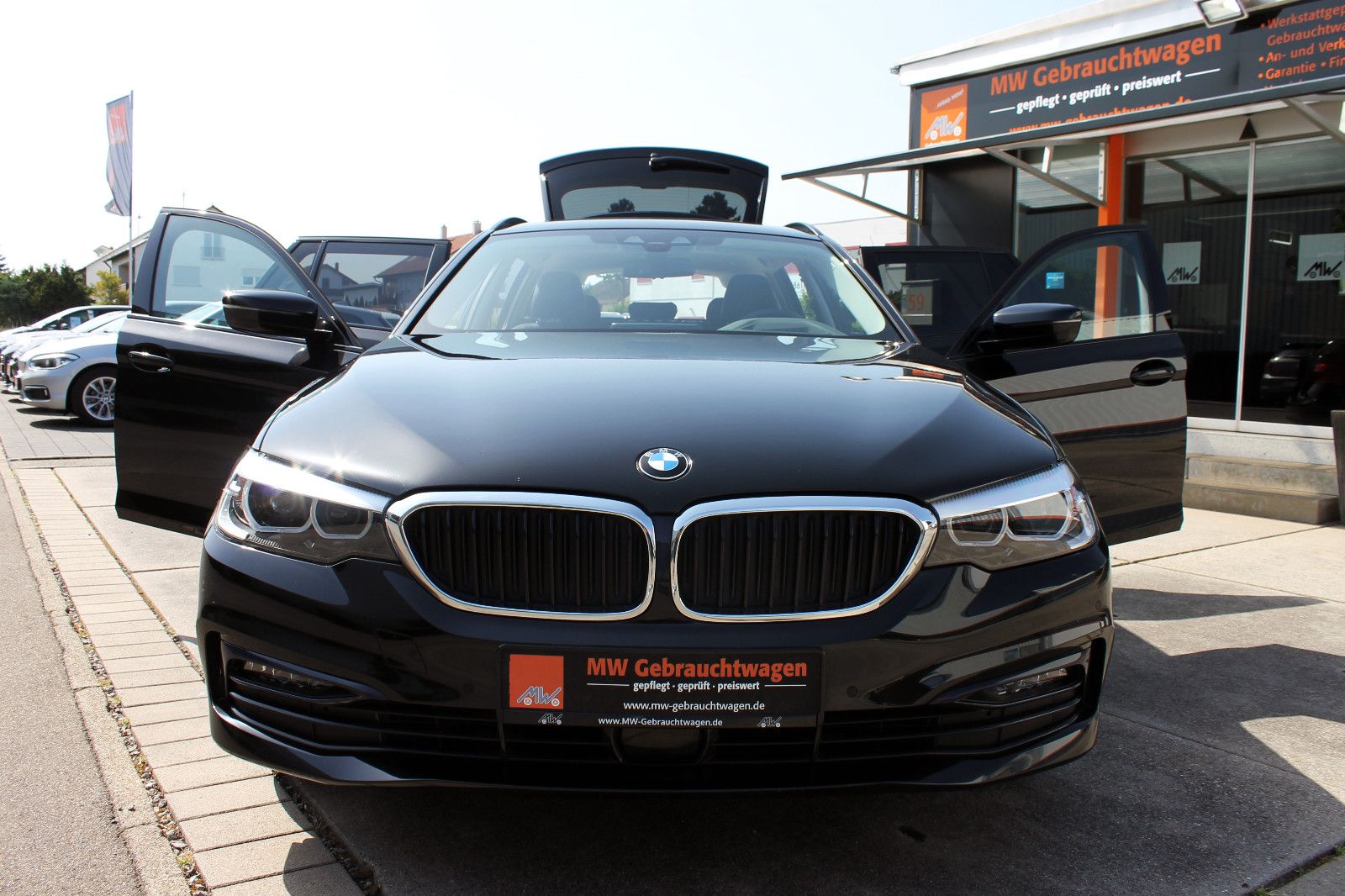 Fahrzeugabbildung BMW 530i Touring Steptr. Sport-Line LED HUD KAM ACC