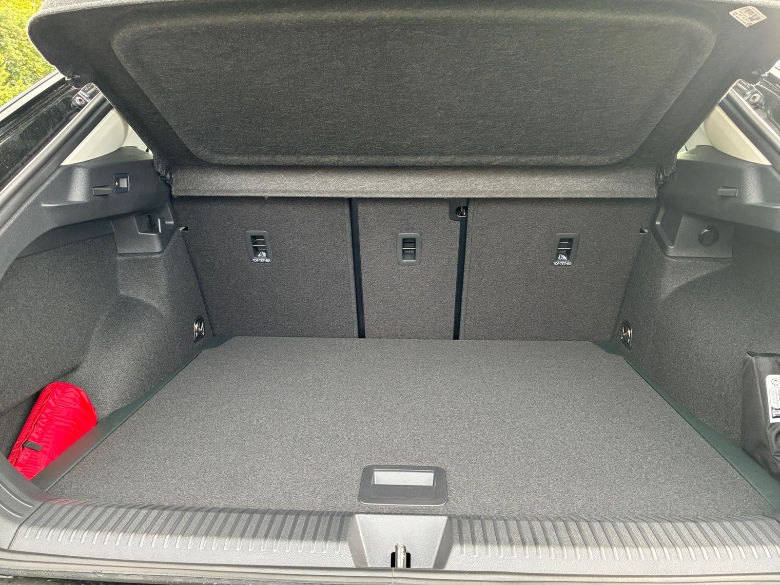 Fahrzeugabbildung Volkswagen T-Roc 1.5 eTSI W Style AHK,Kamera,LED,Navi,PDC