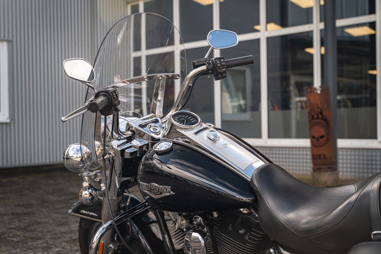 Fahrzeugabbildung Harley-Davidson FLHRC Road King Classic 103 CUI - PENZL  AUSPUFF