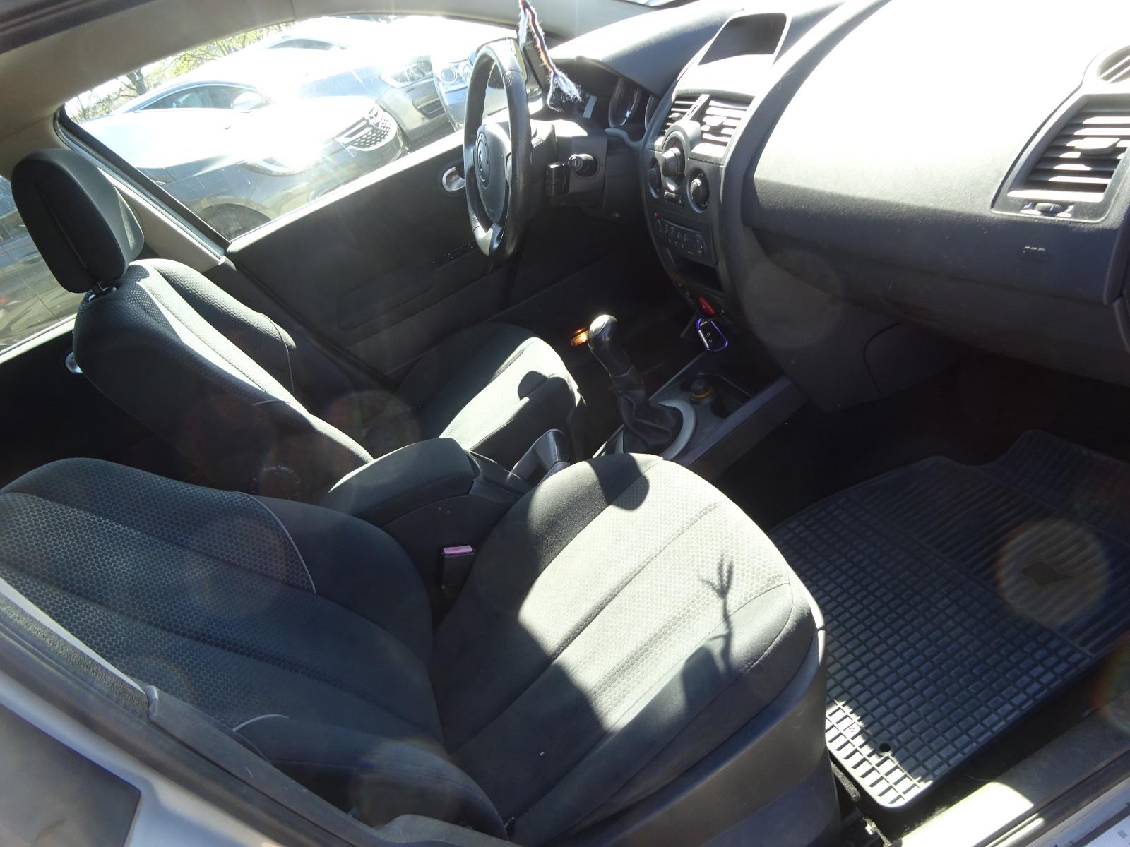 Renault Megane 2004 — photo 11