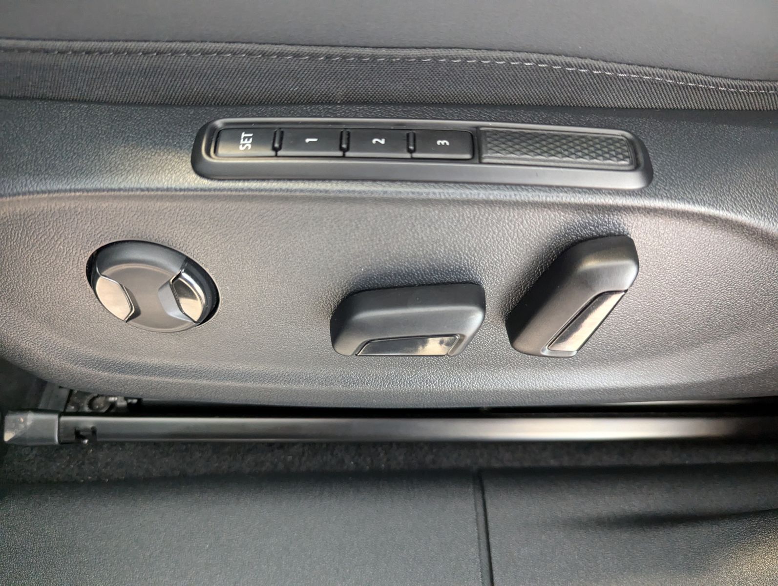 CUPRA Terramar 1.5eTSI HUD DCC Matrix Pano Sennh. 20" - Image 22
