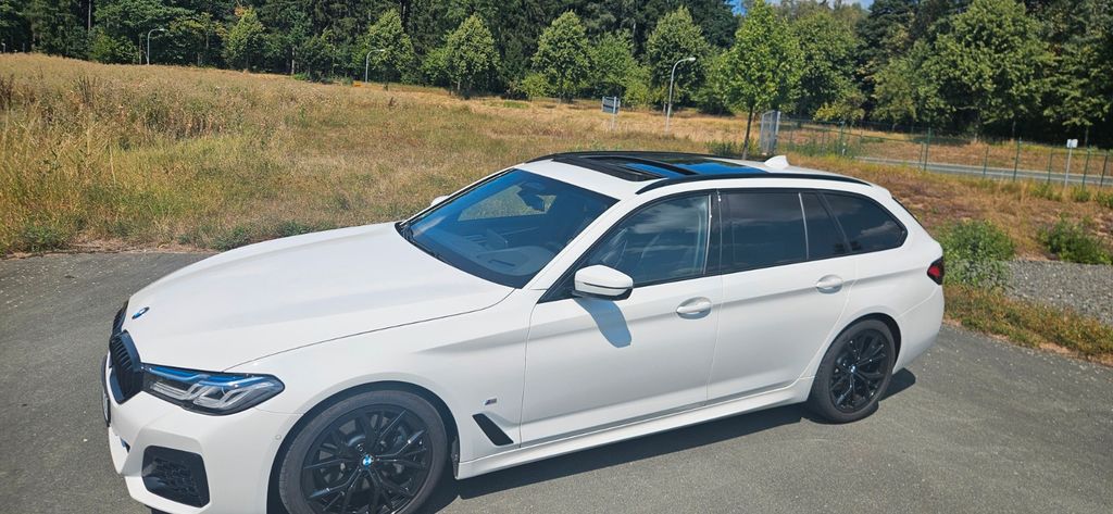 Image of BMW 530