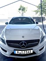 Mercedes-Benz A220 Panorama Benzin AMG Ausstattung