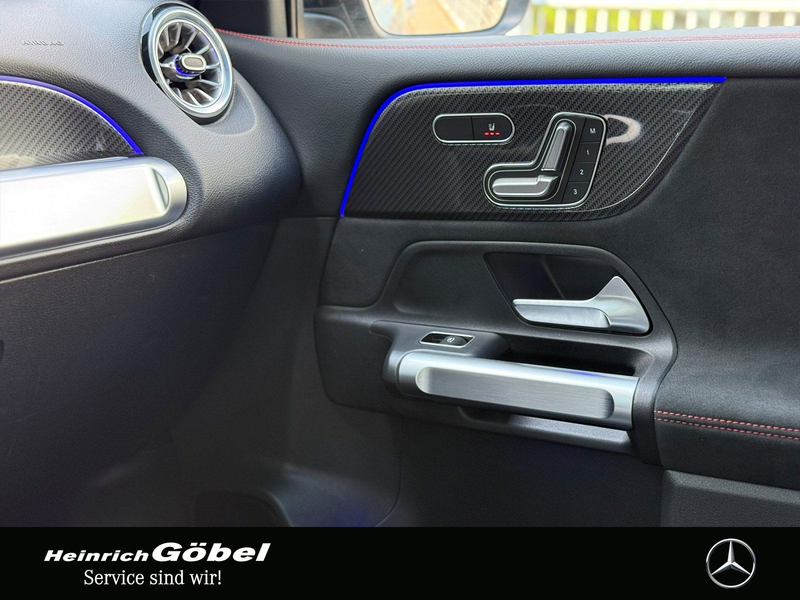 Fahrzeugabbildung Mercedes-Benz AMG GLB 35 4M PRE PANO AHK MEM-SIT MB-LED WP VZA