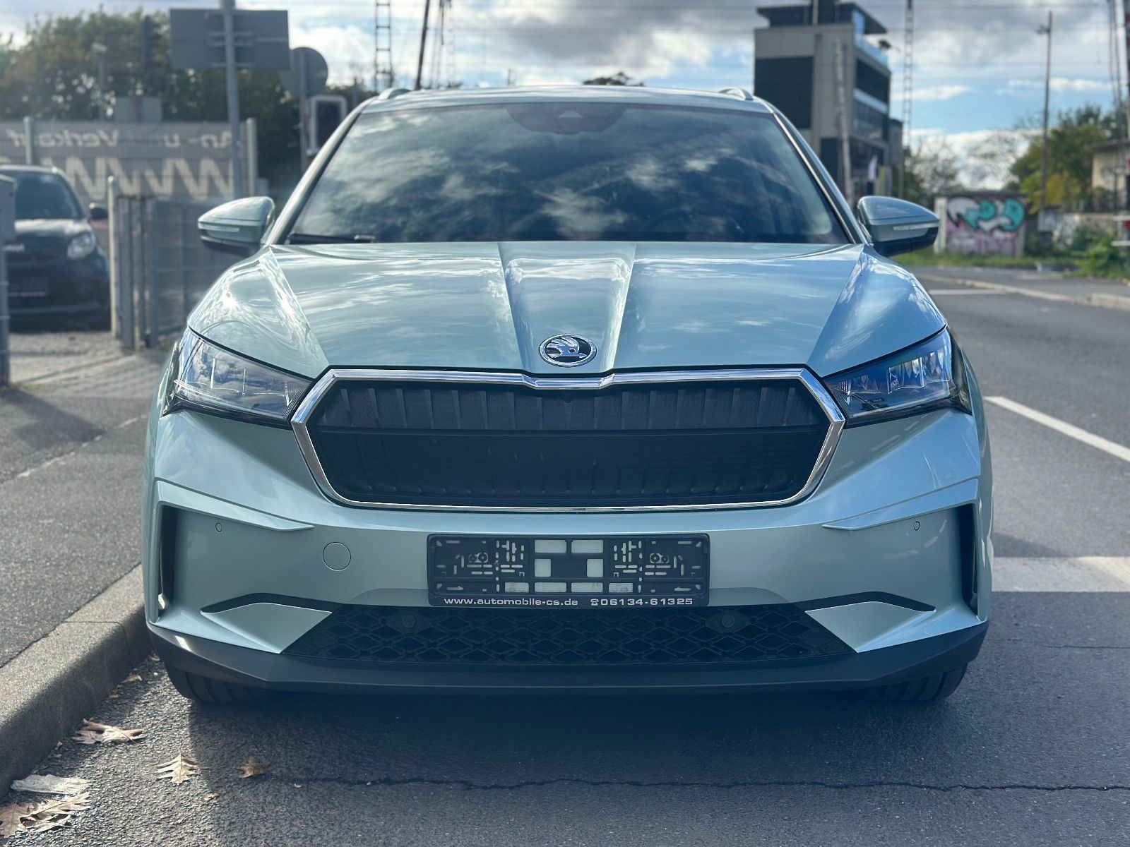 Fahrzeugabbildung SKODA ENYAQ 80 LODGE*1.HAND+AHK+204PS*