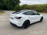 Tesla Model Y LR AWD AMD Ryzen AHK Garantie - Tesla Model Y: Limousine