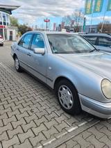 Mercedes-Benz Mercedes W210 E200 - gebrauchte Mercedes-Benz E 200 aus dem Jahr 1998