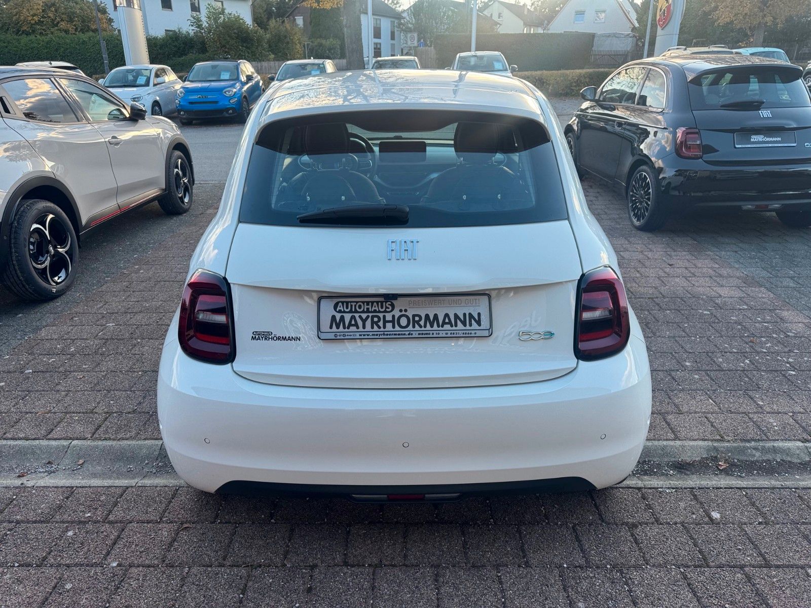 Fahrzeugabbildung Fiat 500e 3+1 Icon Navi Sitzheizung Kamera Tempomat