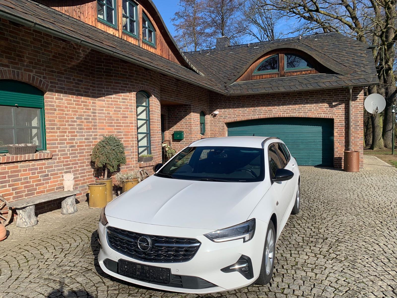 Opel Insignia B Sports Tourer/AHK/LED/NAVI/AUTOMATIK