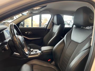 BMW 320d Sport Line *ACC*NAVI*LED*CARPLAY*DAB*