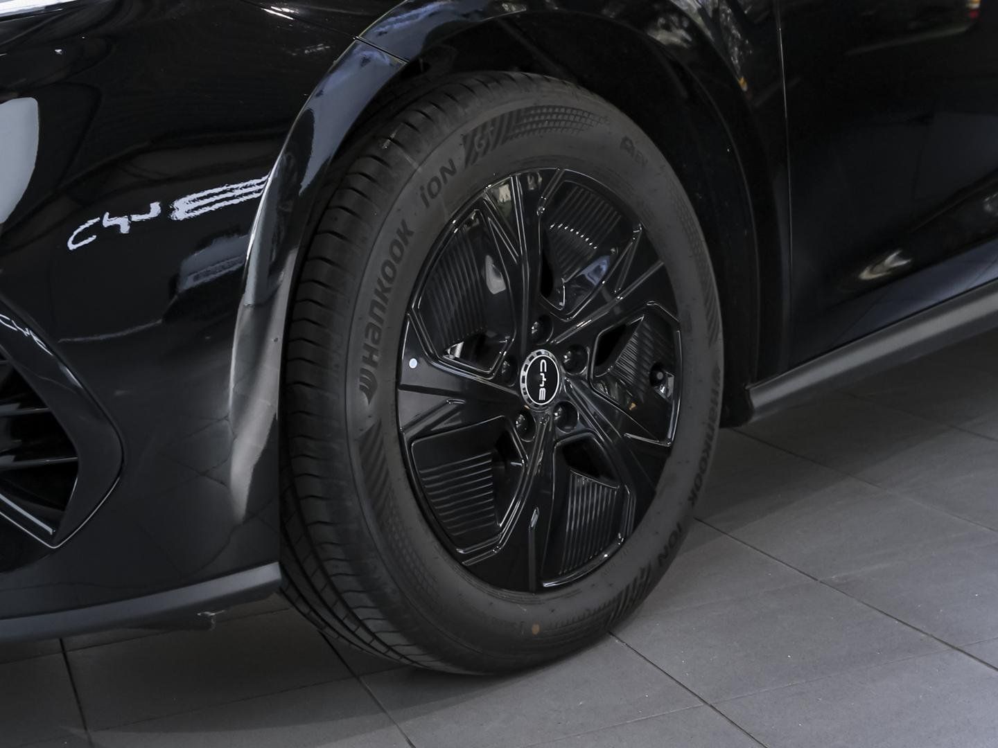 BYD SEAL 6